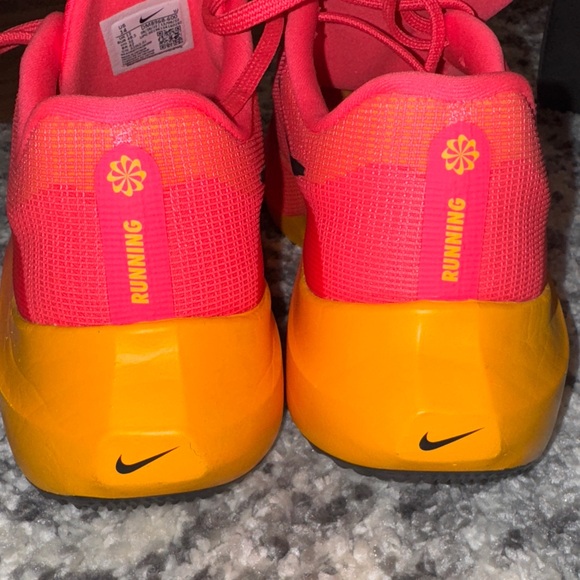 Nike Zoom Fly 5 Bright Pink Sneakers - Picture 5 of 10